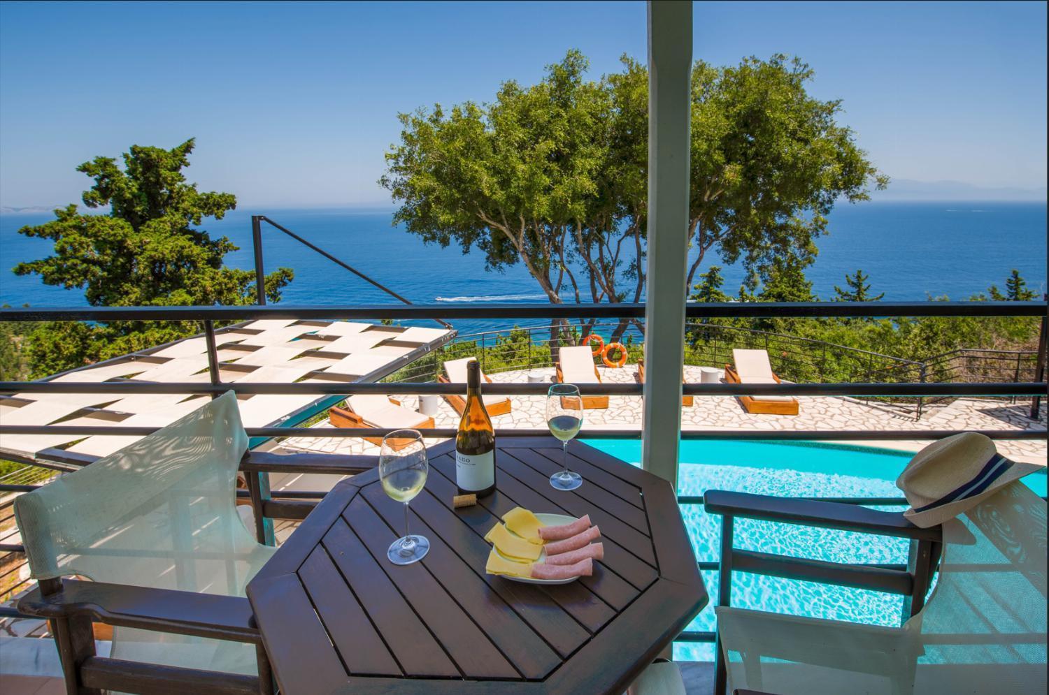 Nefeli Villa Apergatika